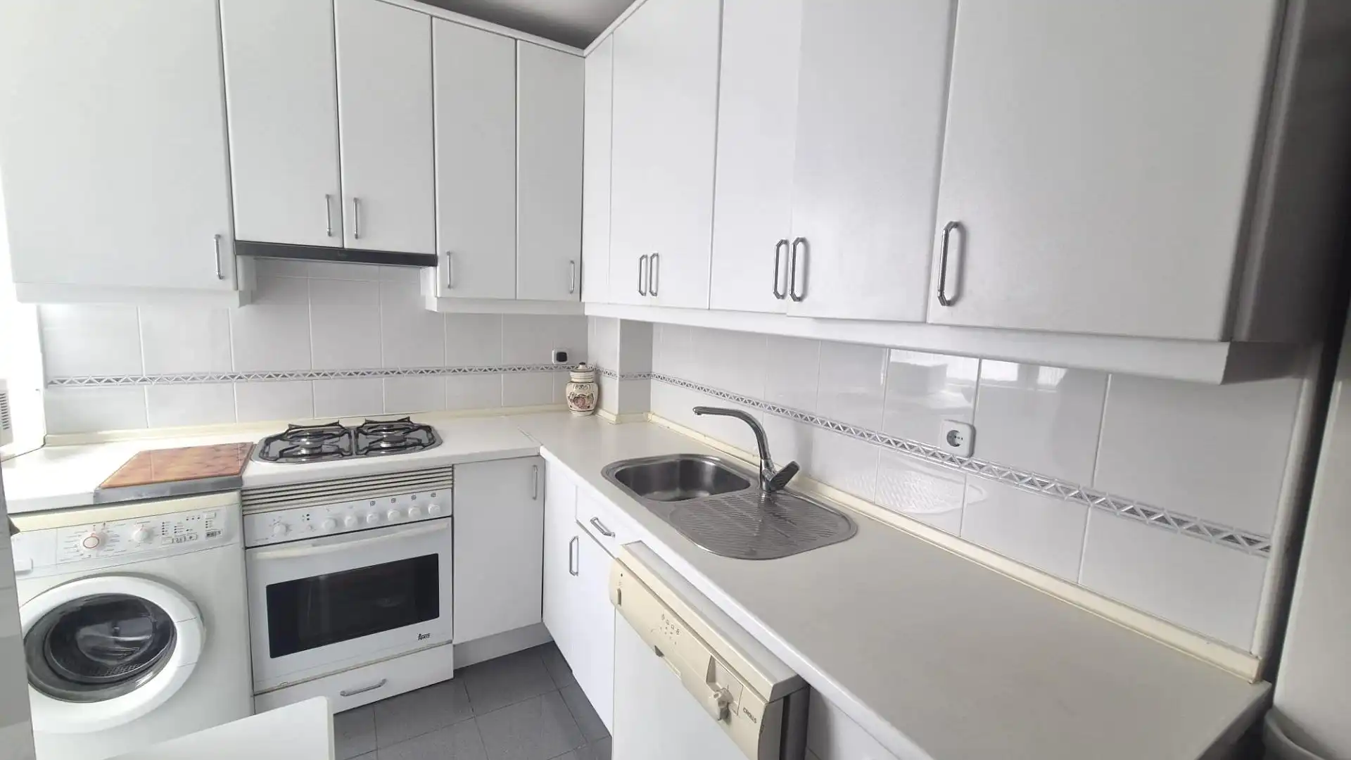 Kitchen of Flat for sale in  Madrid Capital  with Alarm