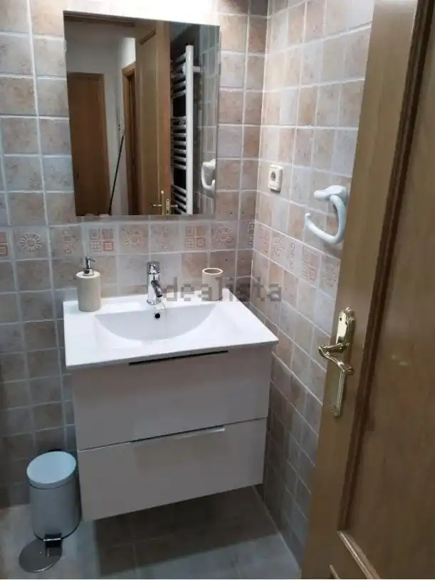 Badezimmer von Wohnung zur Miete in El Molar (Madrid) mit Heizung, Terrasse und Möbliert