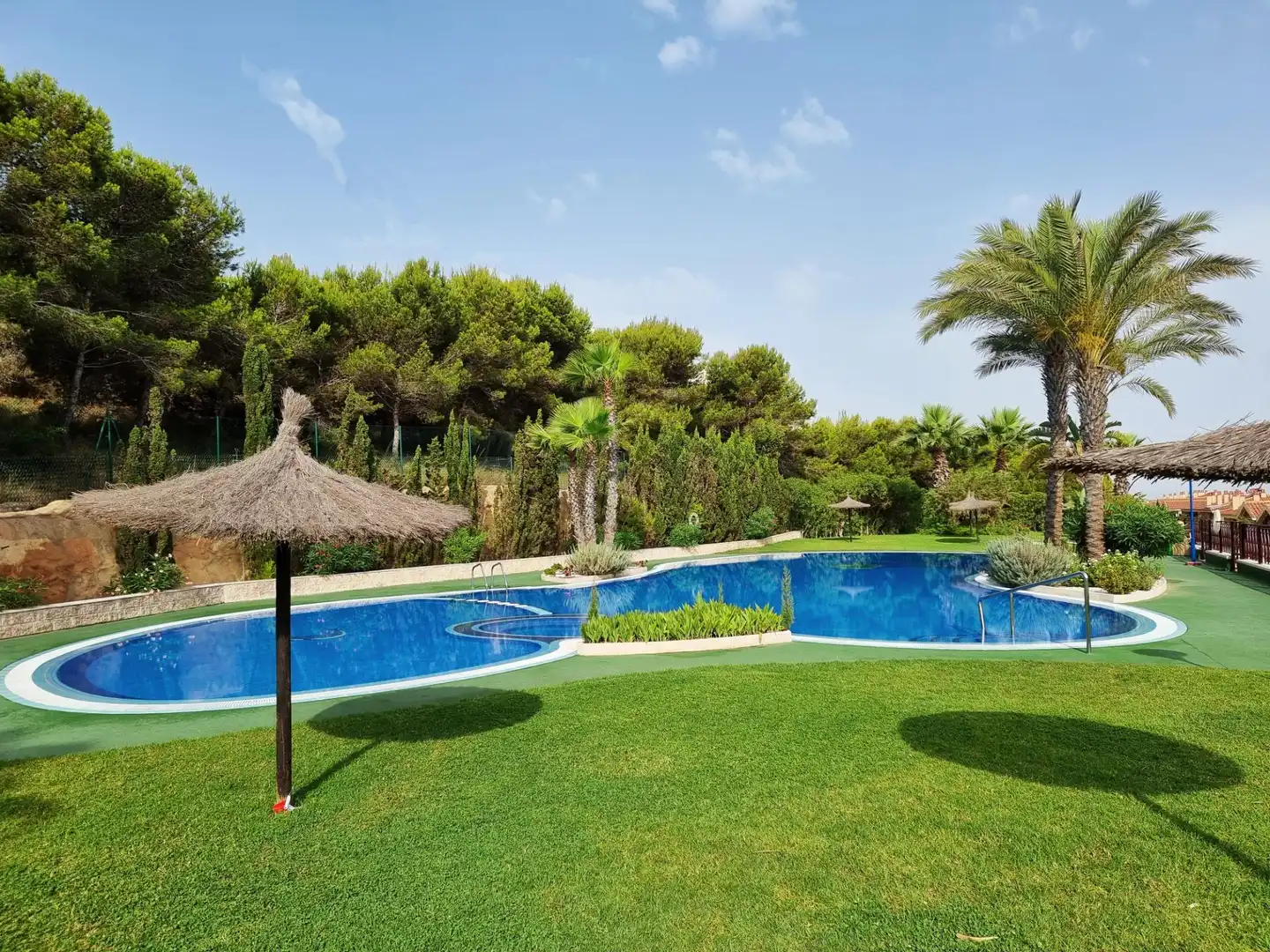 Piscina de Apartamento en venta en Santa Pola con Aire acondicionado, Amueblado y Piscina comunitaria