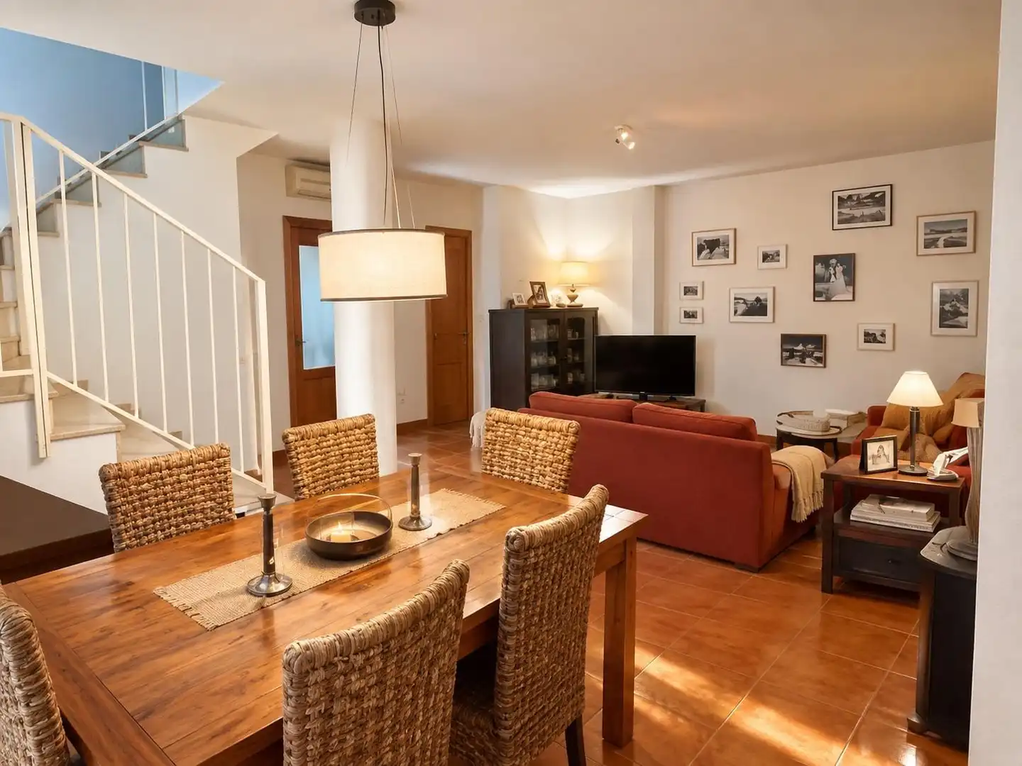 Terraced house with terrace to rent in Requena