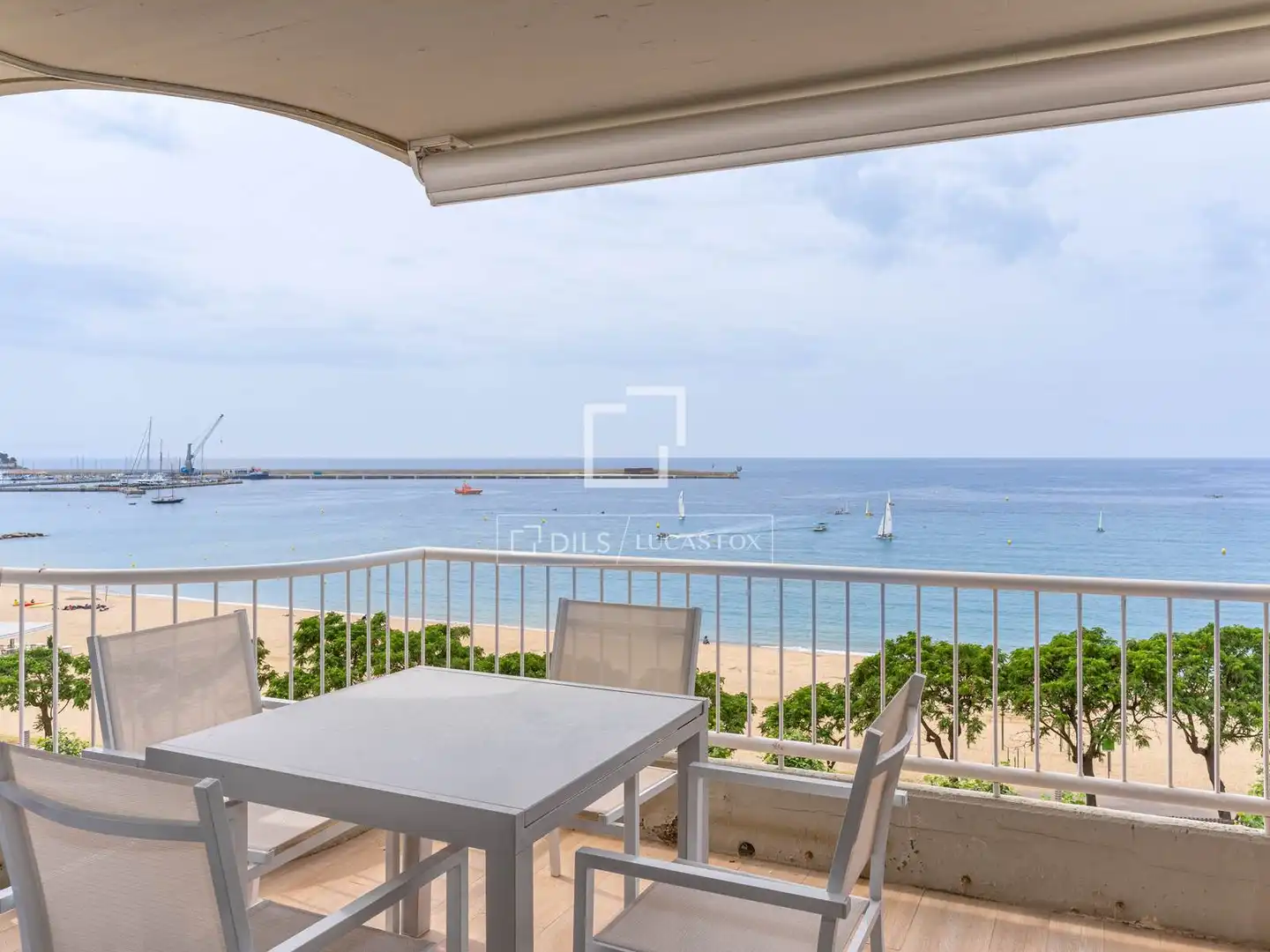 Flat with terrace for sale in Platja Gran