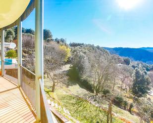 Terrassa de Finca rústica en venda en Olot amb Jardí privat, Terrassa i Moblat