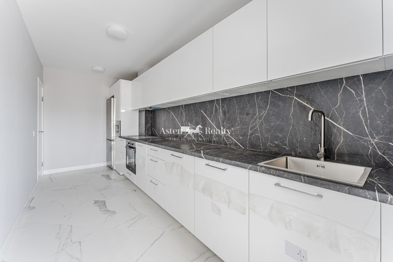Cuina de Apartament en venda en Granadilla de Abona amb Jardí privat, Terrassa i Traster