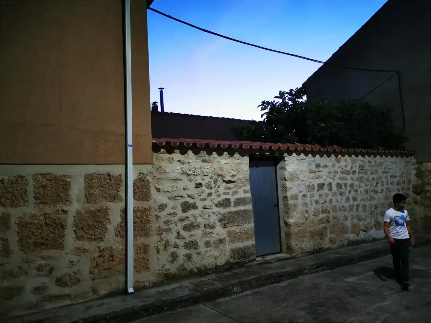 Vista exterior de Casa adosada en venda en Tabanera de Cerrato