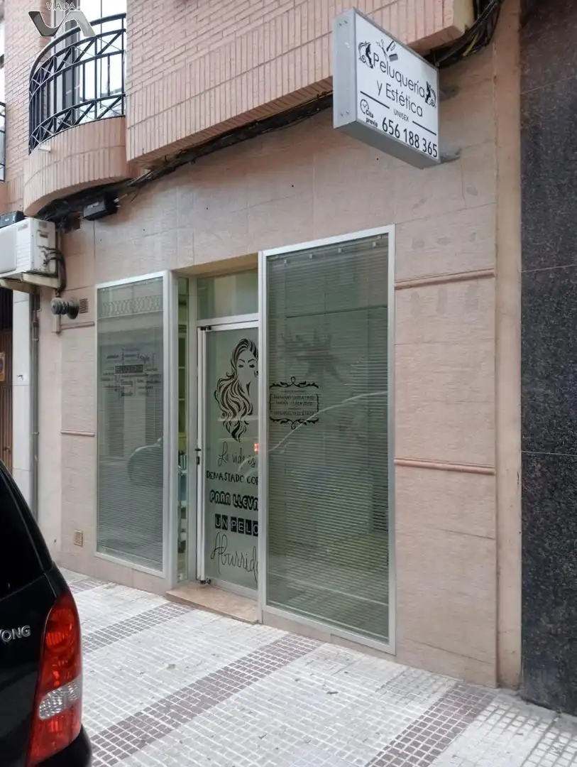Business premises for sale in Calle Cisneros 20