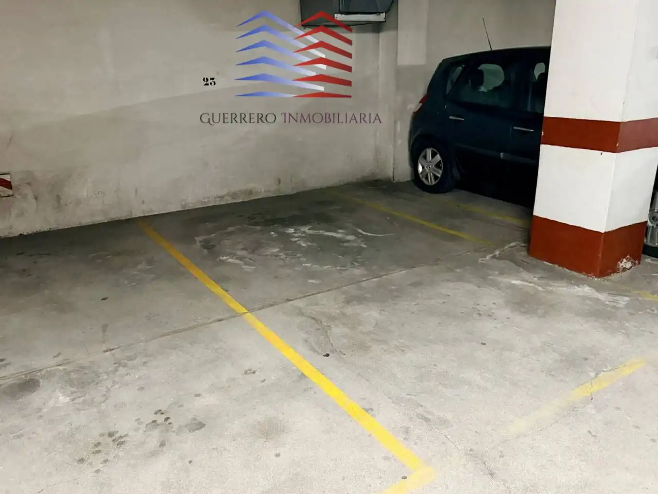 Aparcament de Apartament de lloguer en Ourense Capital  amb Calefacció, Parquet i Terrassa