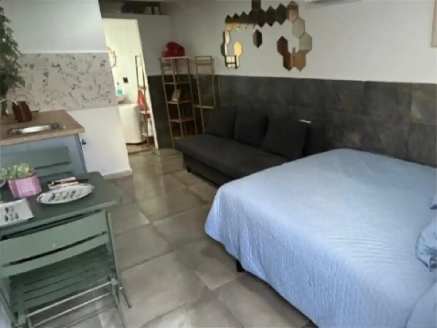 Habitación de Estudio de alquiler en Tarifa con Aire acondicionado, Jardín privado y Amueblado