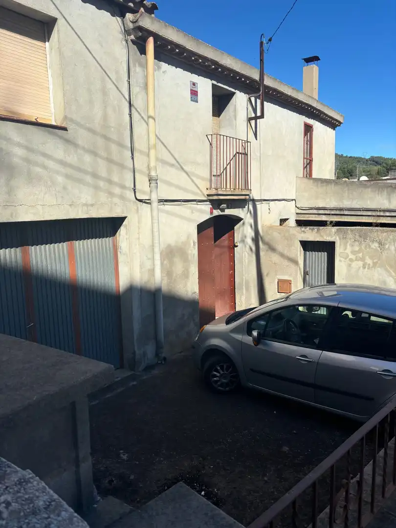 Aparcament de Finca rústica en venda en Sant Climent de Llobregat amb Jardí privat, Terrassa i Traster