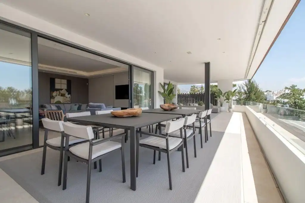 Terraza de Casa o chalet en venta en Marbella con Jardín privado, Terraza y Piscina