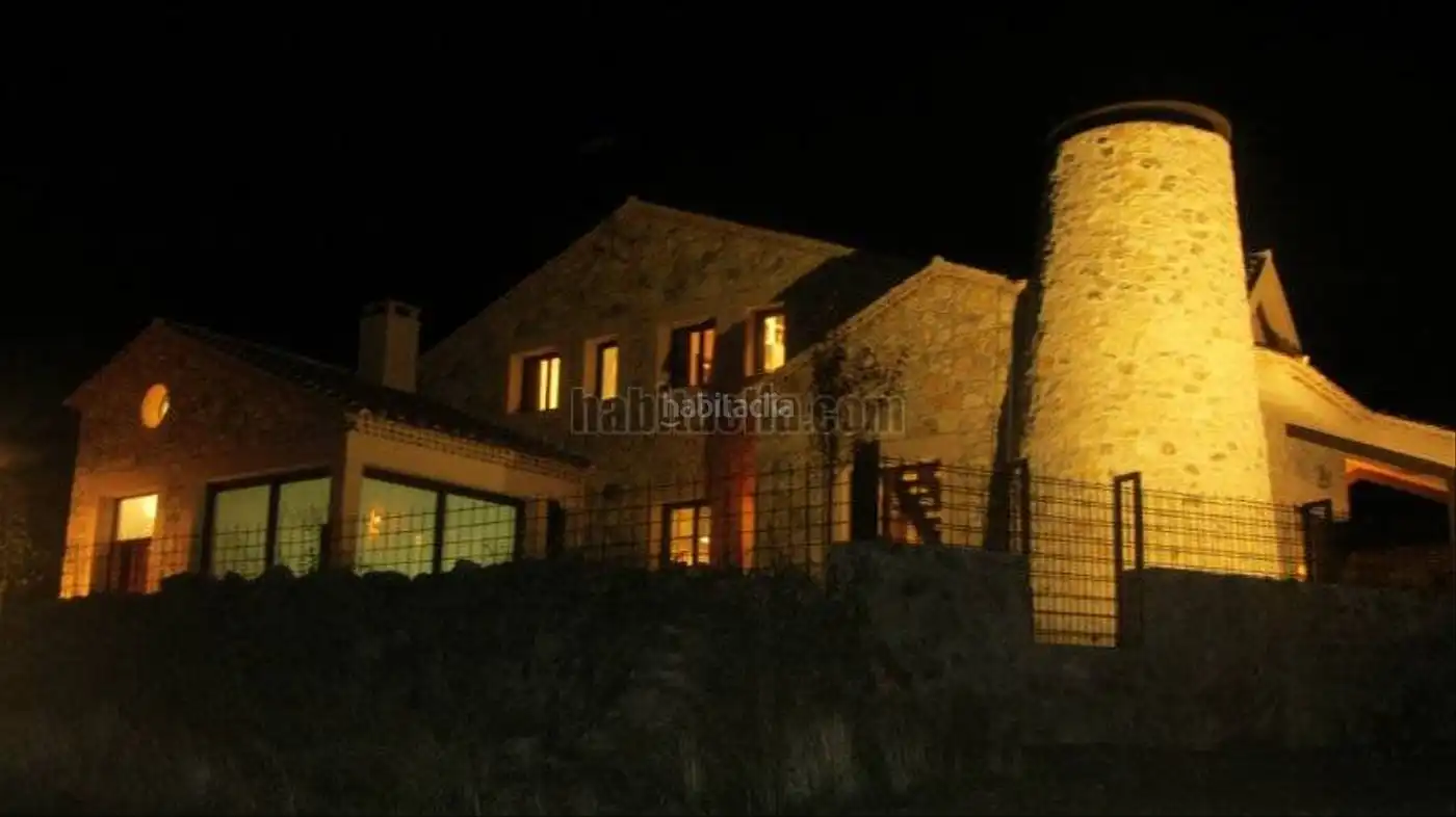 Casa amb jardí de lloguer a Calle Sol 24