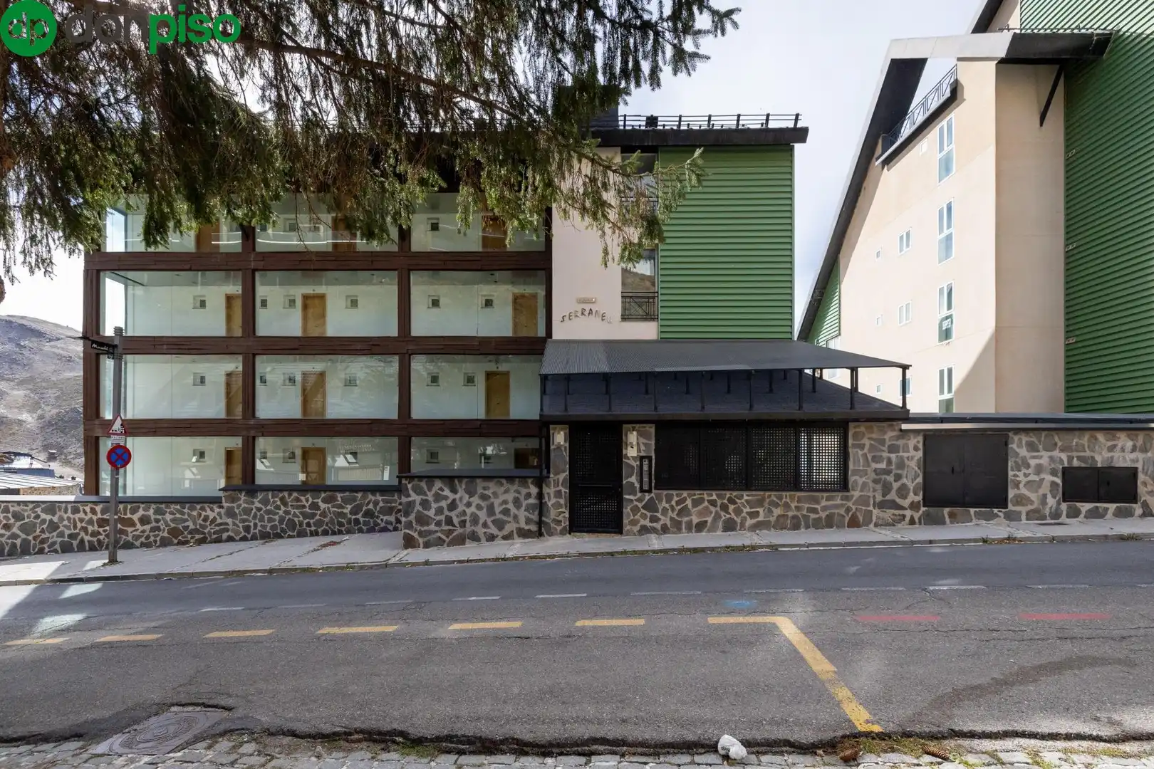 Vista exterior de Piso en venta en Sierra Nevada con Piscina comunitaria