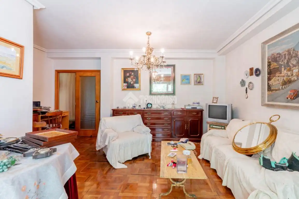 Sala de estar de Piso en venta en Madrid con Calefacción, Parquet y Terraza