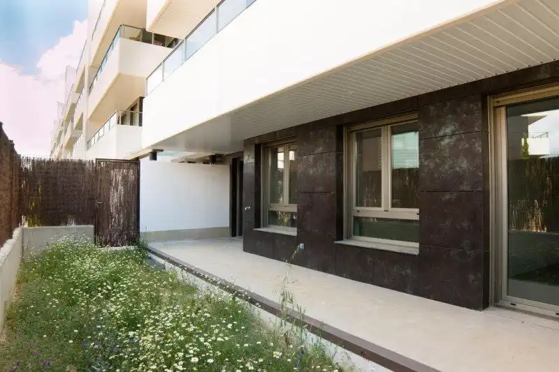 Vista exterior de Pis de lloguer en Las Rozas de Madrid amb Aire condicionat, Terrassa i Traster