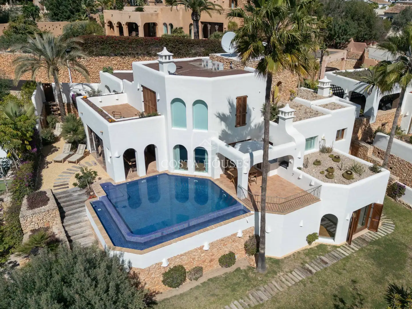 Vista exterior de Casa o xalet en venda en Moraira amb Aire condicionat, Calefacció i Jardí privat
