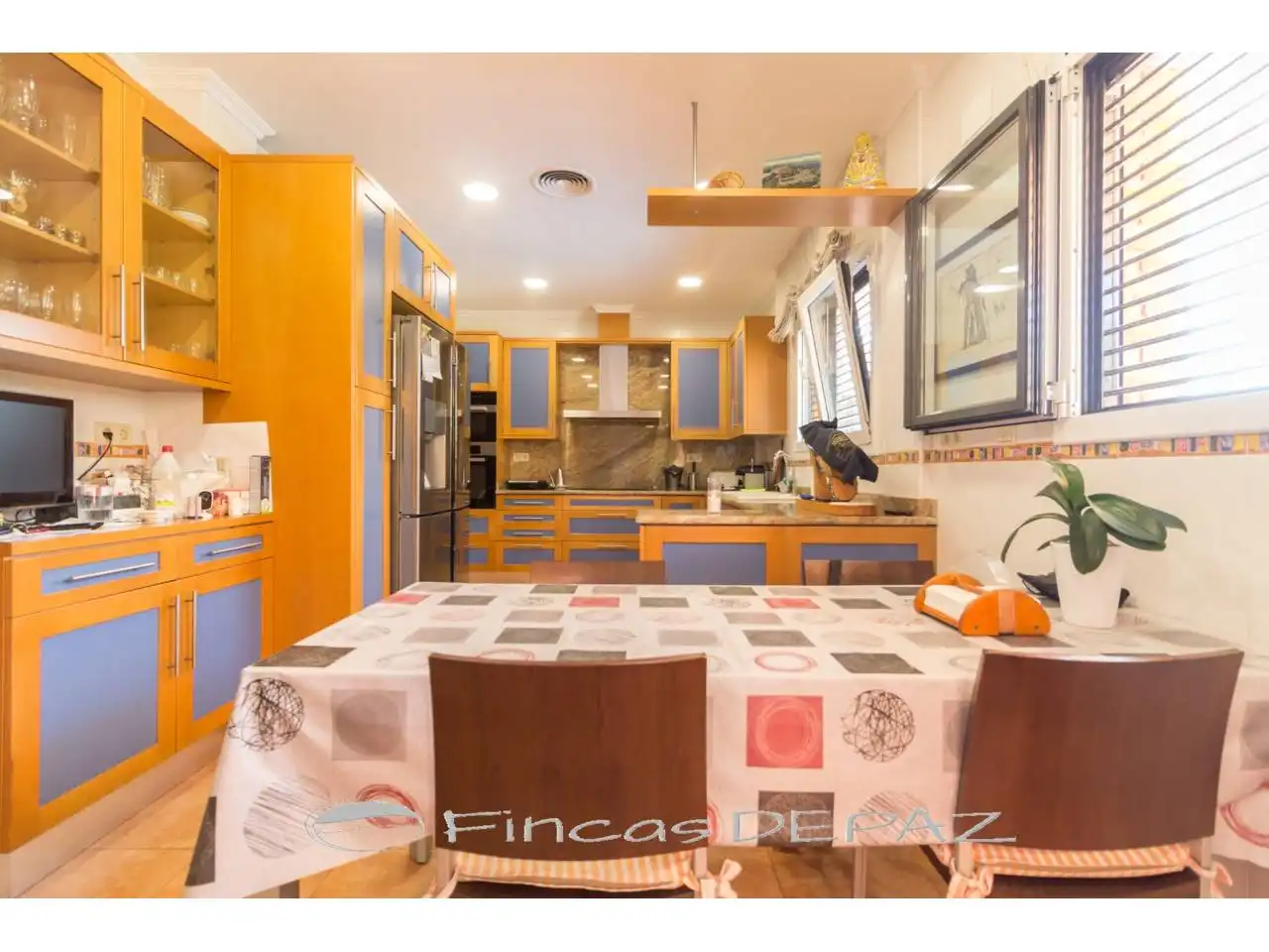 Cocina de Casa o chalet en venta en Castelldefels con Aire acondicionado, Calefacción y Jardín privado