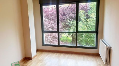 Foto 2 de Piso en venta en Juan Antonio Alvarez Rabanal, 18, HUCA - La Cadellada, Oviedo