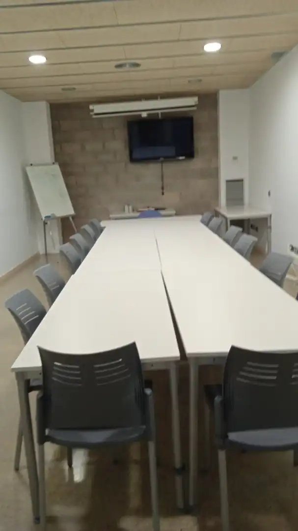 Büro zur Miete in Reus mit Klimaanlage, Heizung und Internet