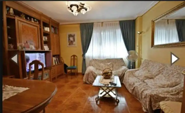Sala de estar de Piso en venta en Olmedo con Calefacción, Jardín privado y Terraza
