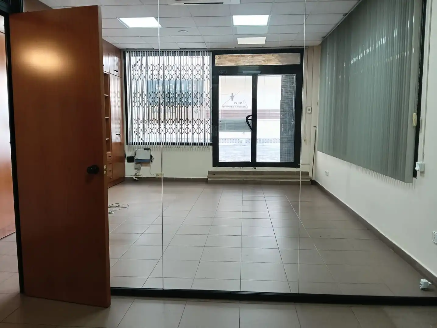 Geschaftsraum zur Miete in Vilanova i la Geltrú mit Klimaanlage