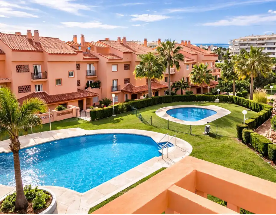 Piso con terraza en venta en El Faro de Calaburra - Chaparral, imagen 2