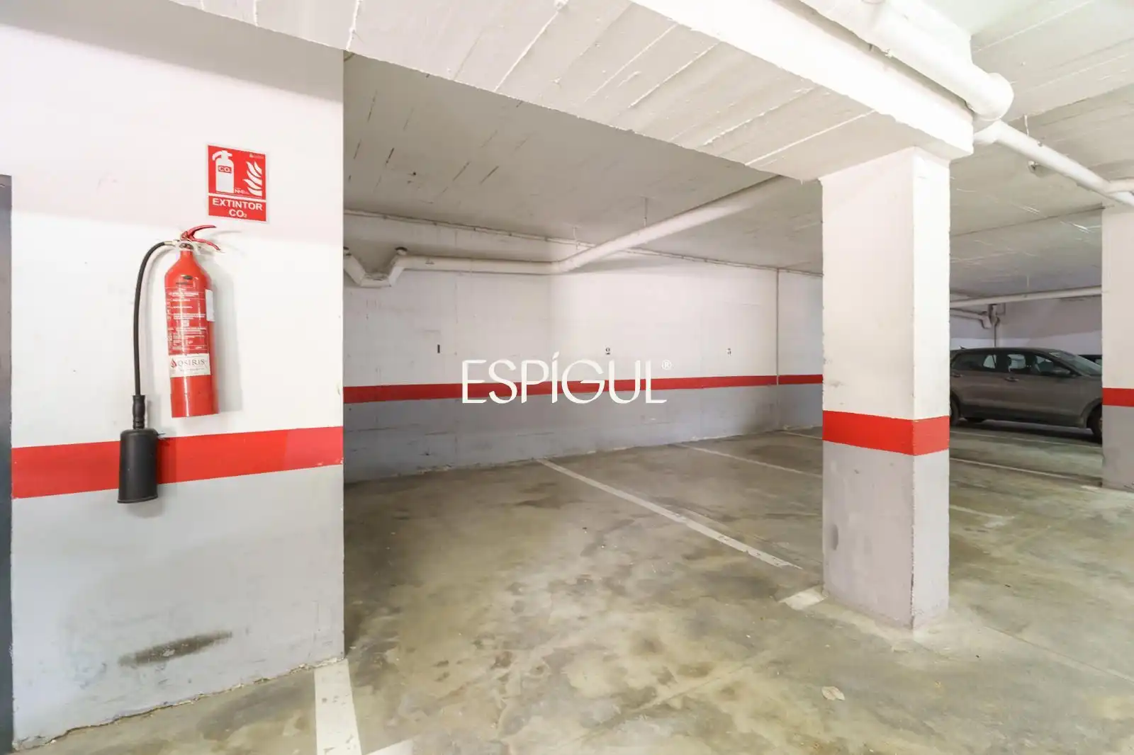 Parking of Flat for sale in Sant Cugat del Vallès  with Air Conditioner, Heating and Parquet flooring