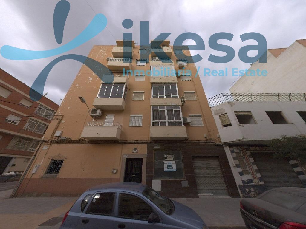 Vista exterior de Pis en venda en  Almería Capital