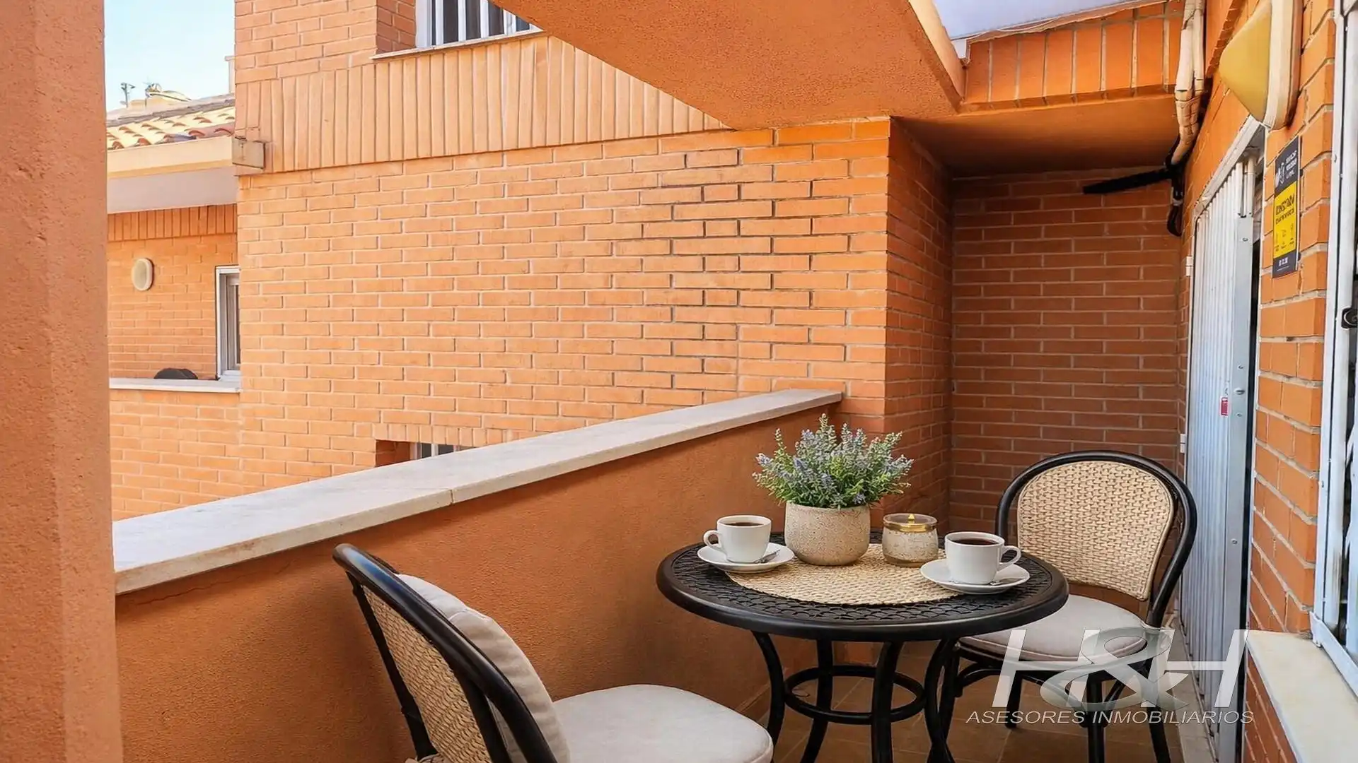 Terraza de Ático en venta en Burjassot con Aire acondicionado y Balcón