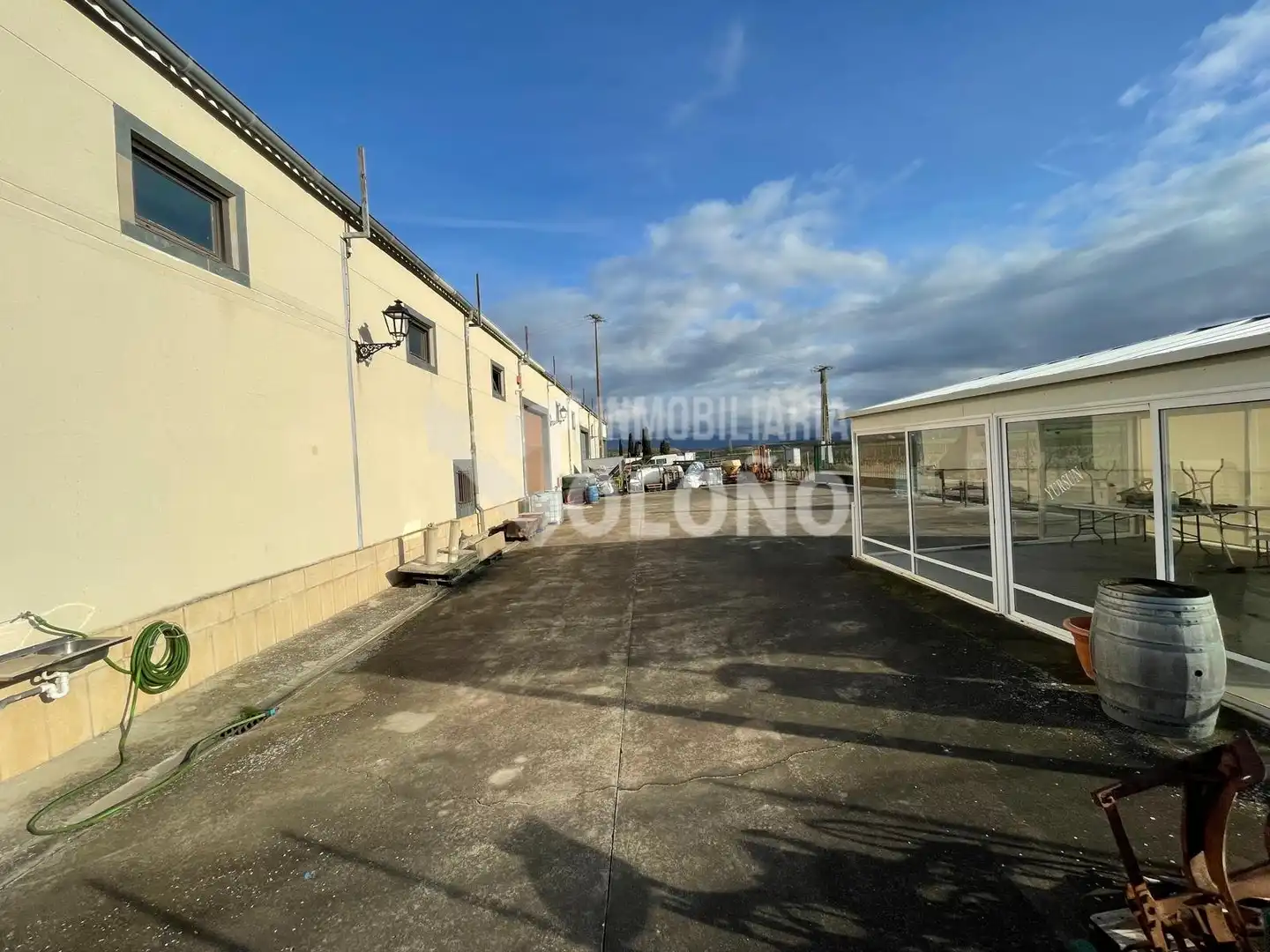 Aparcament de Nau industrial en venda en Alesanco amb Calefacció i Alarma