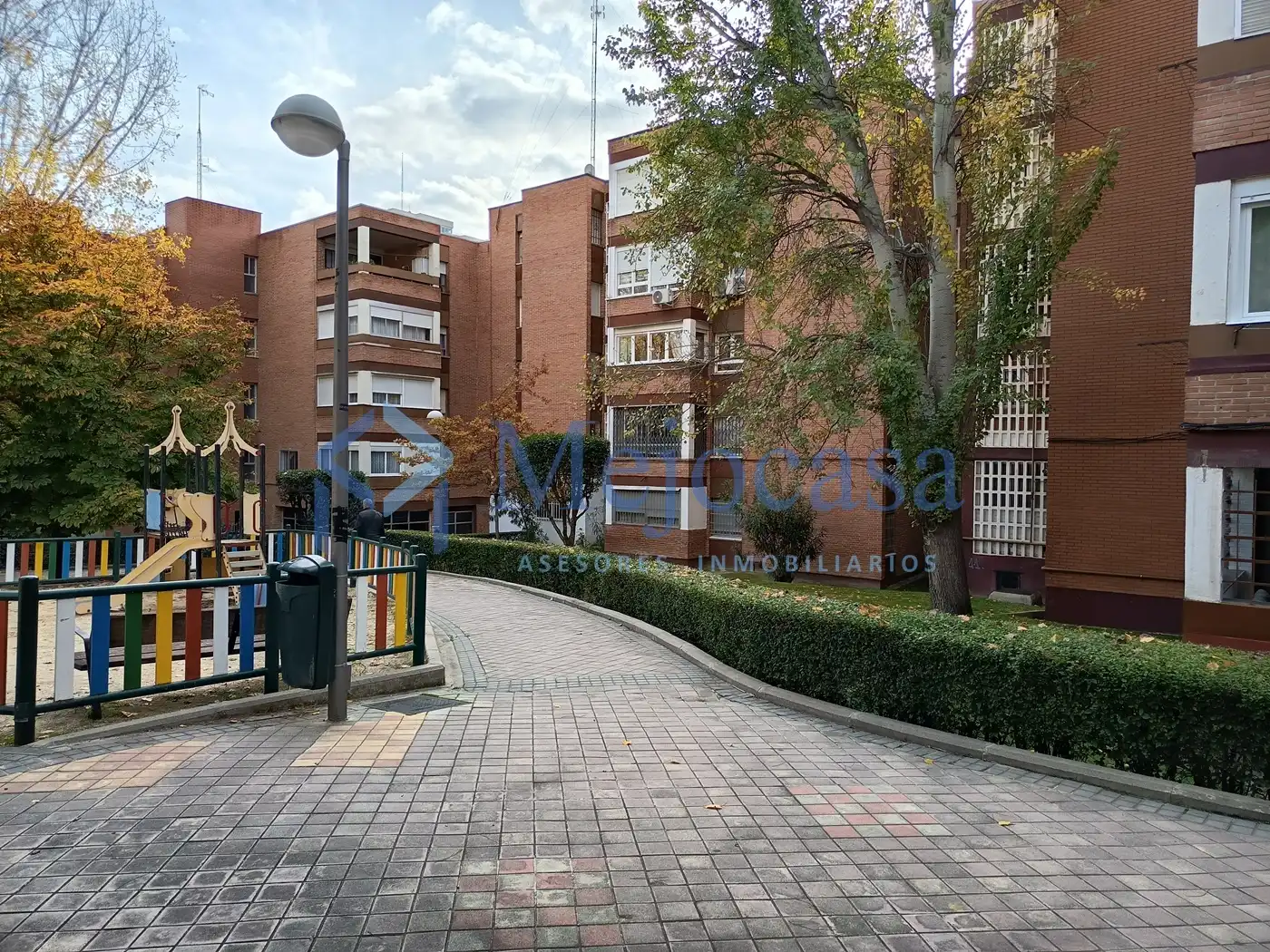 Vista exterior de Piso en venta en Madrid con Calefacción, Jardín privado y Terraza