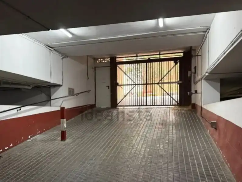 Parkplatz von Garage zum Verkauf in Valencia