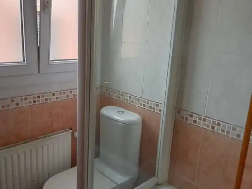 Bathroom of Flat for rent in Gijón 