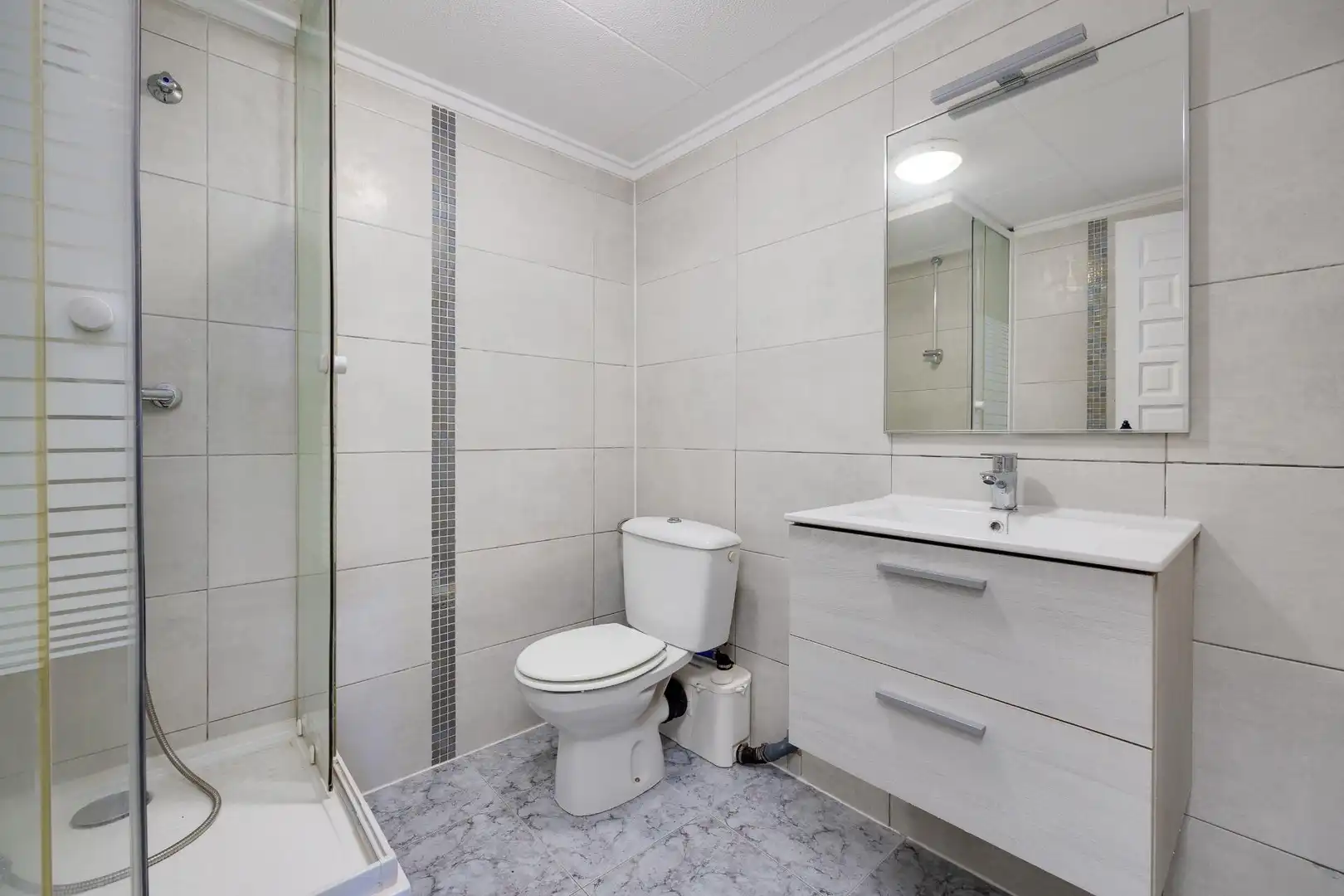 Baño de Casa o chalet en venta en San Fulgencio con Aire acondicionado, Calefacción y Jardín privado