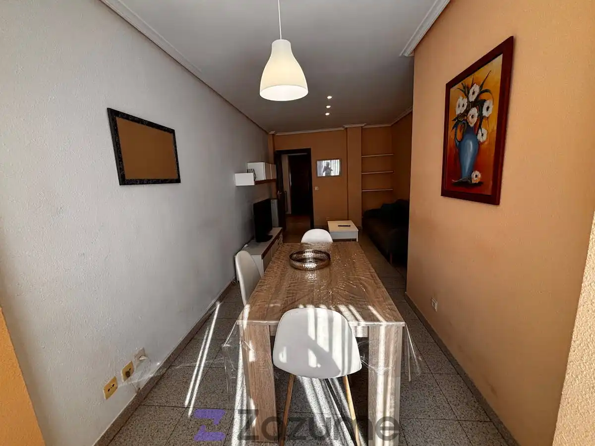 Esszimmer von Wohnung zur Miete in  Logroño mit Heizung, Abstellraum und Möbliert