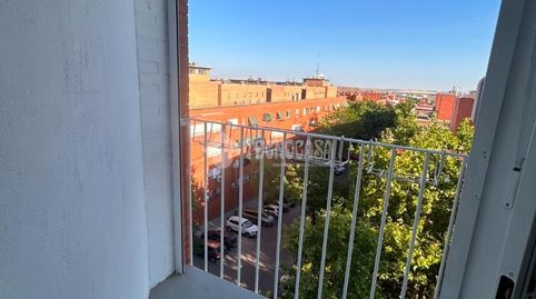 Foto 2 de Piso en venta en Calle Cleopatra, Palomeras Bajas, Madrid Capital