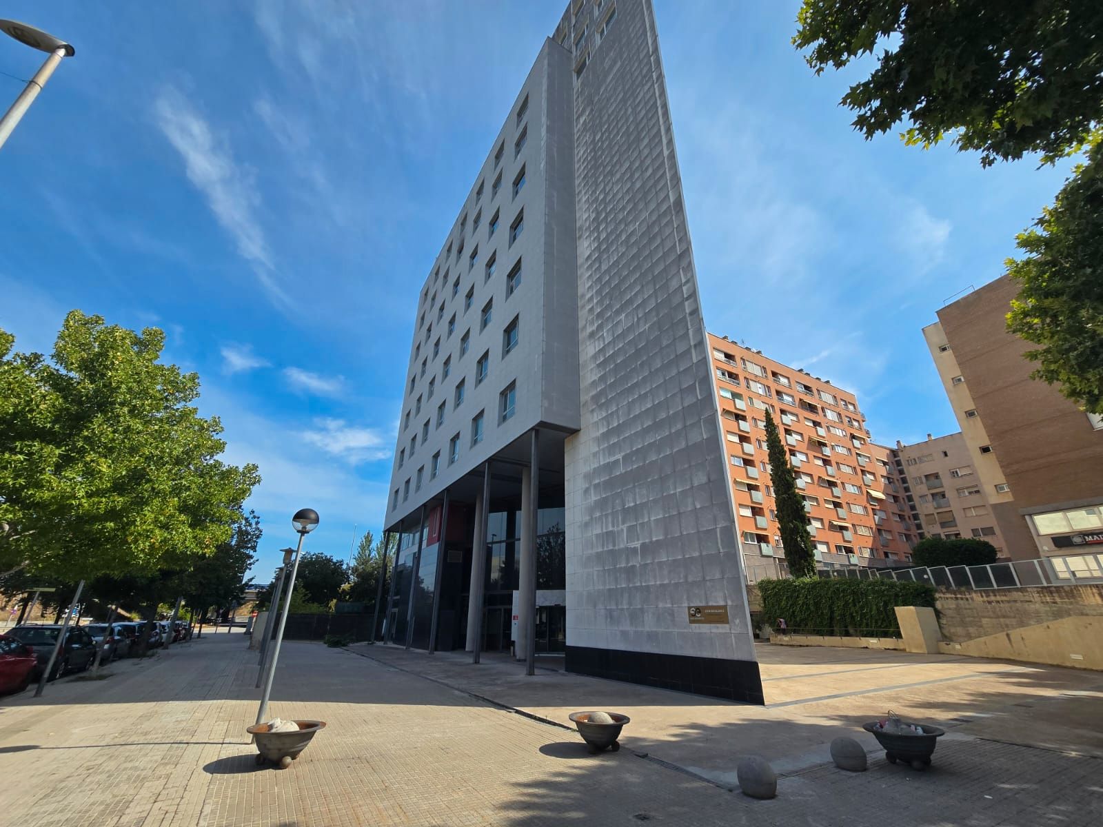 Exterior view of Office for sale in Mollet del Vallès  with Air Conditioner