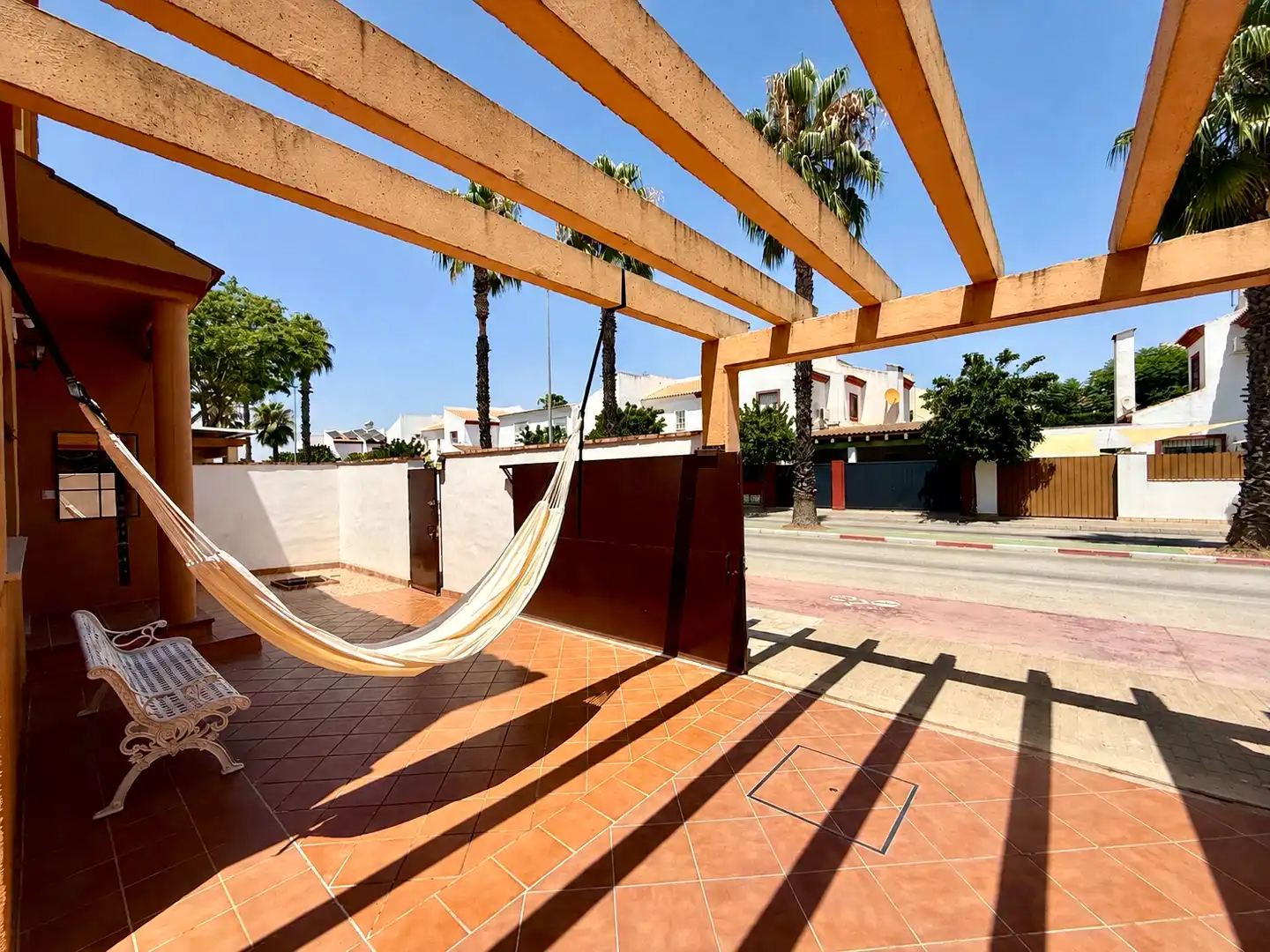 Terrassa de Casa adosada en venda en Espartinas amb Jardí privat, Terrassa i Piscina