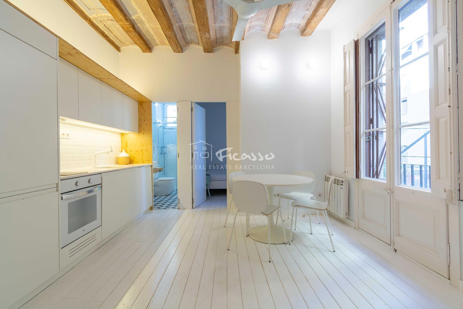 Cuina de Pis en venda en  Barcelona Capital amb Calefacció, Parquet i Terrassa