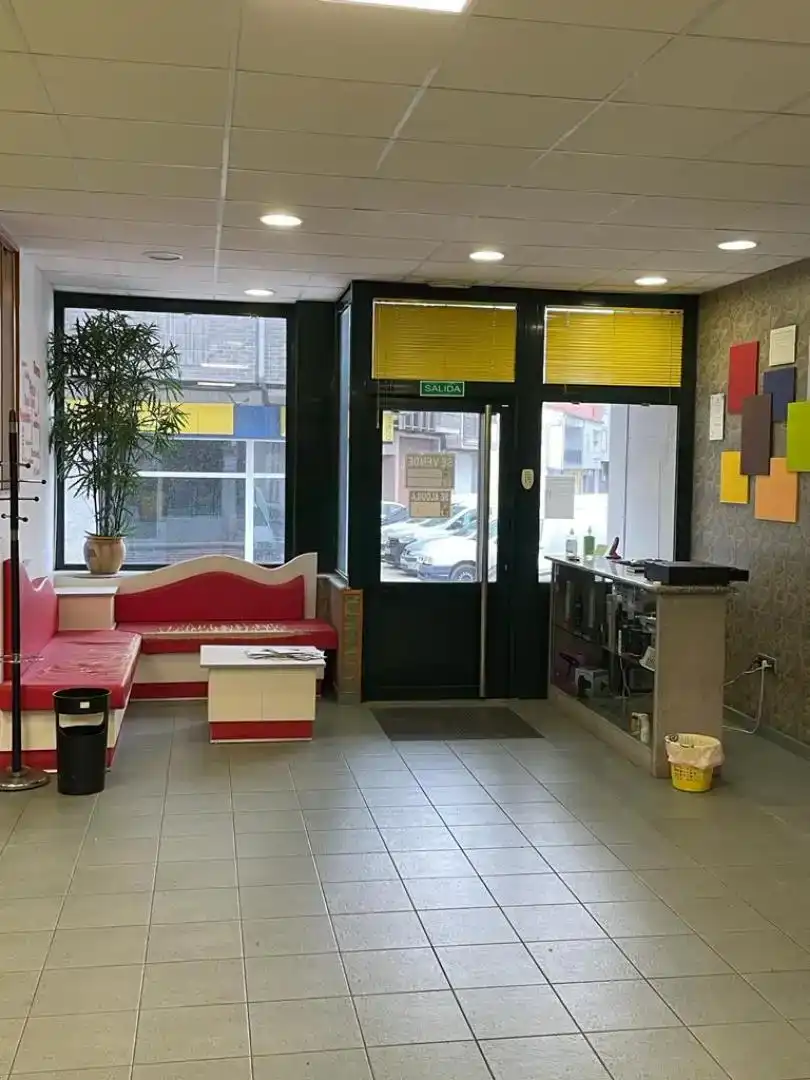 Commercial properties for rent in Melide