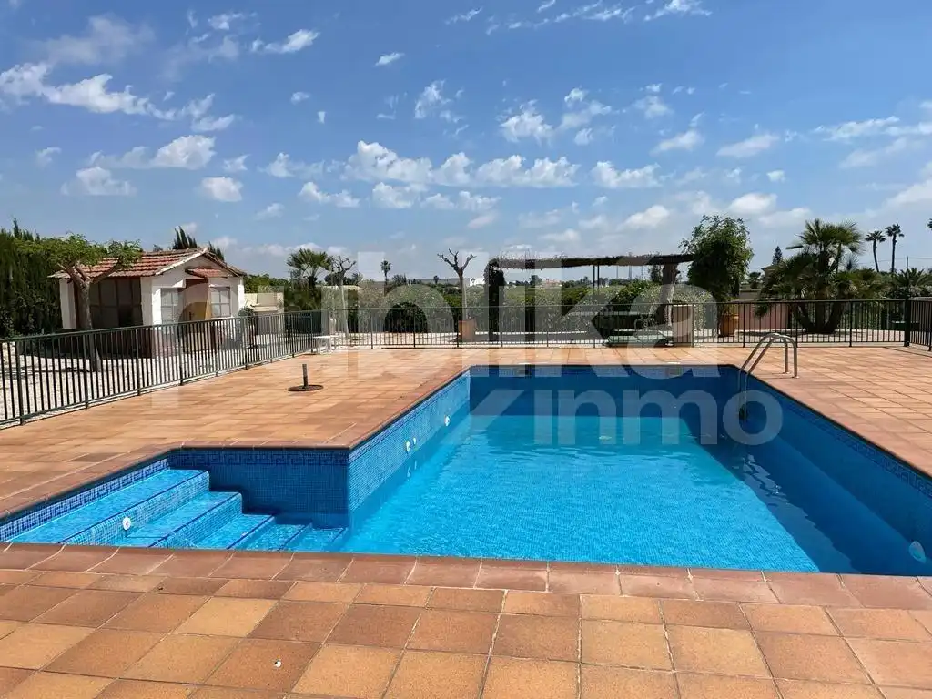 Piscina de Casa o chalet en venta en Elche / Elx con Aire acondicionado, Calefacción y Jardín privado