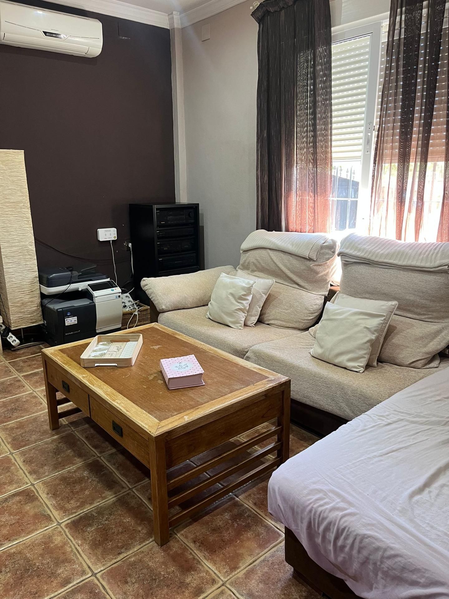 Sala d'estar de Casa o xalet de lloguer en  Córdoba Capital amb Aire condicionat