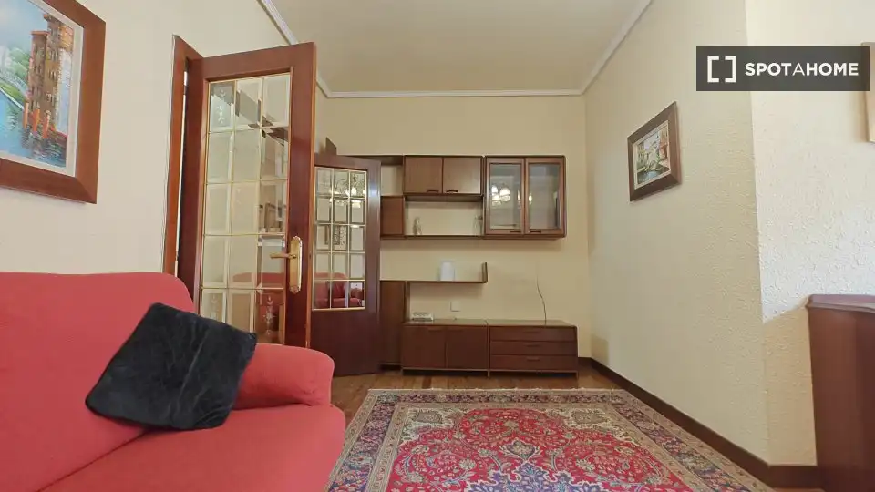 Living room of Flat for rent in Bilbao   with Air Conditioner, Heating and Furnished