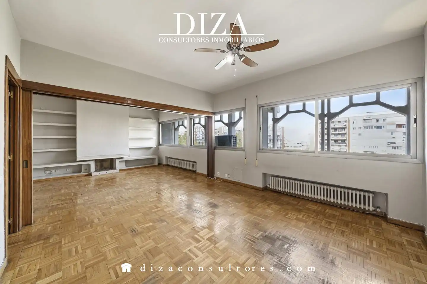 Exterior view of Flat for sale in Madrid  with Air Conditioner, Heating and Terrace