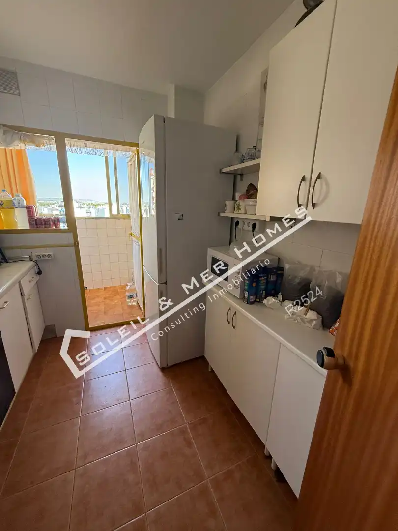 Cuina de Apartament en venda en El Puerto de Santa María amb Aire condicionat, Traster i Balcó