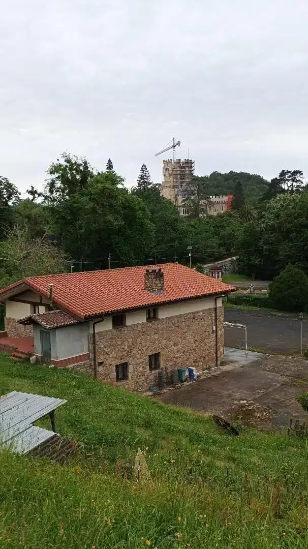 Vista exterior de Casa o xalet en venda en Gatika amb Jardí privat, Traster i Moblat
