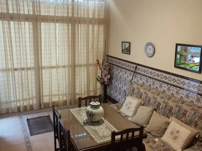Sala de estar de Casa o chalet en venta en La Guardia con Calefacción, Terraza y Trastero