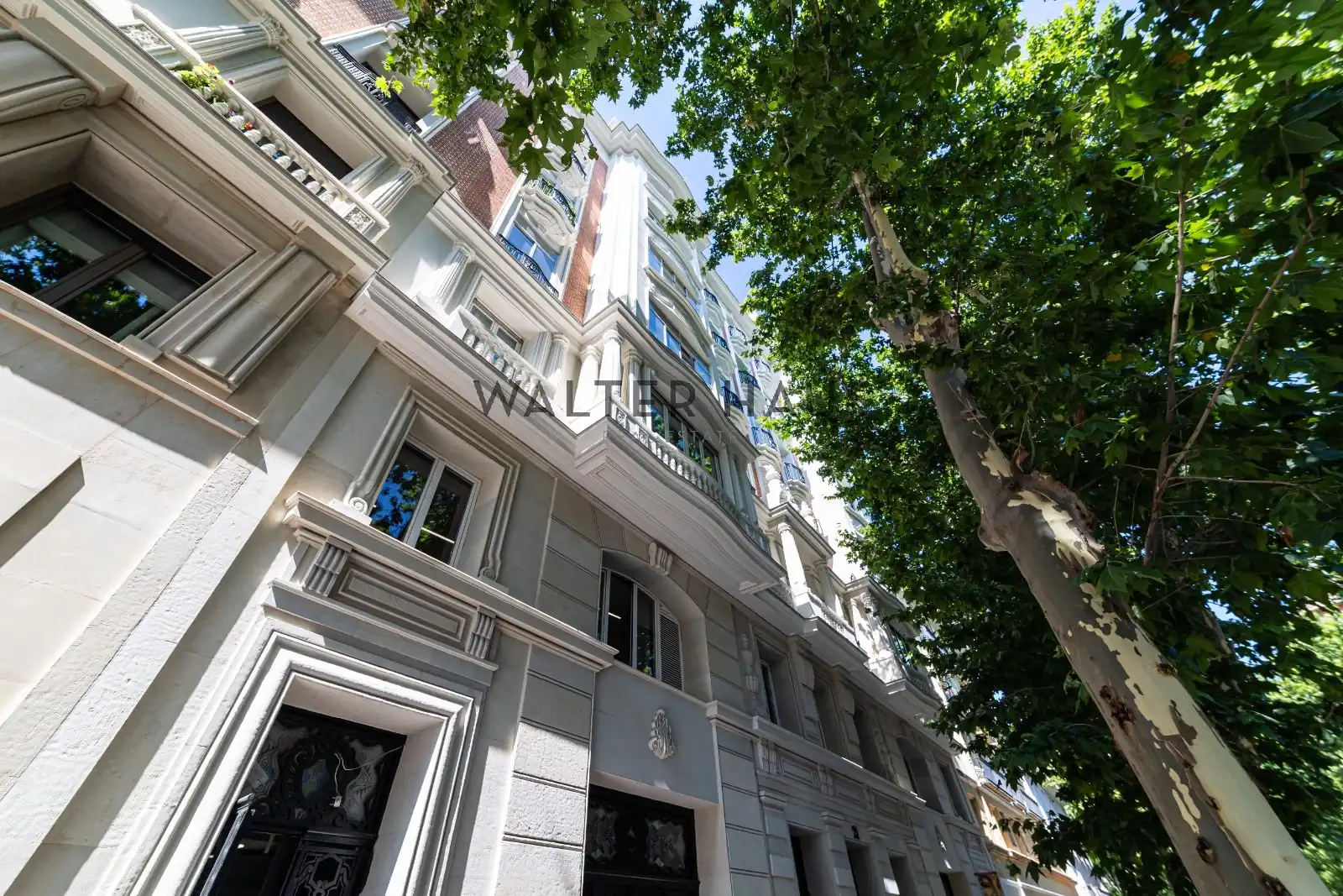 Exterior view of Flat for sale in Madrid  with Air Conditioner, Heating and Oven