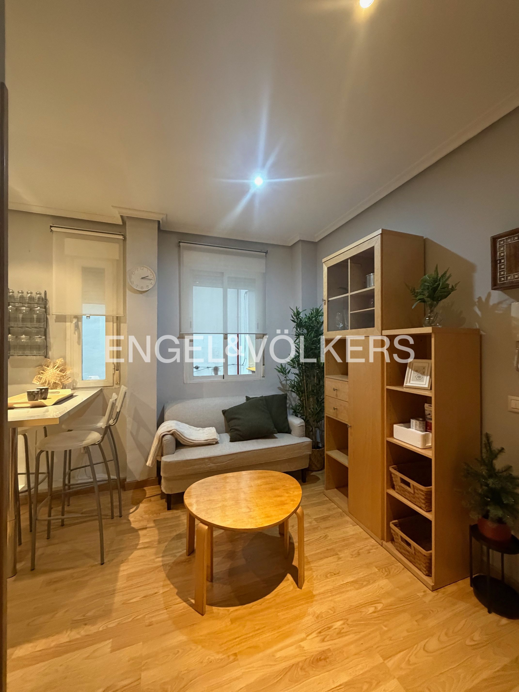 Sala de estar de Apartamento de alquiler en  Madrid Capital con Calefacción, Parquet y Amueblado