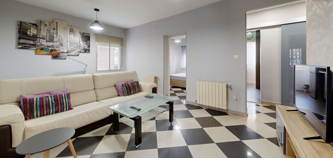 Flat to rent in Calle de San Claudio, Palomeras Sureste