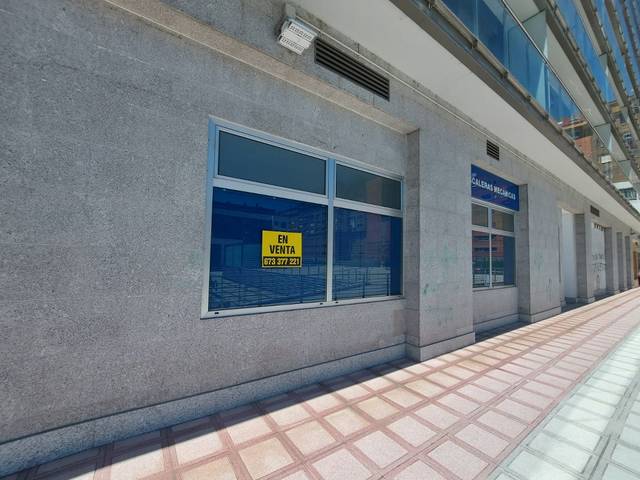 Local comercial en Alquiler en C/ Montecerrao en Montecerrao