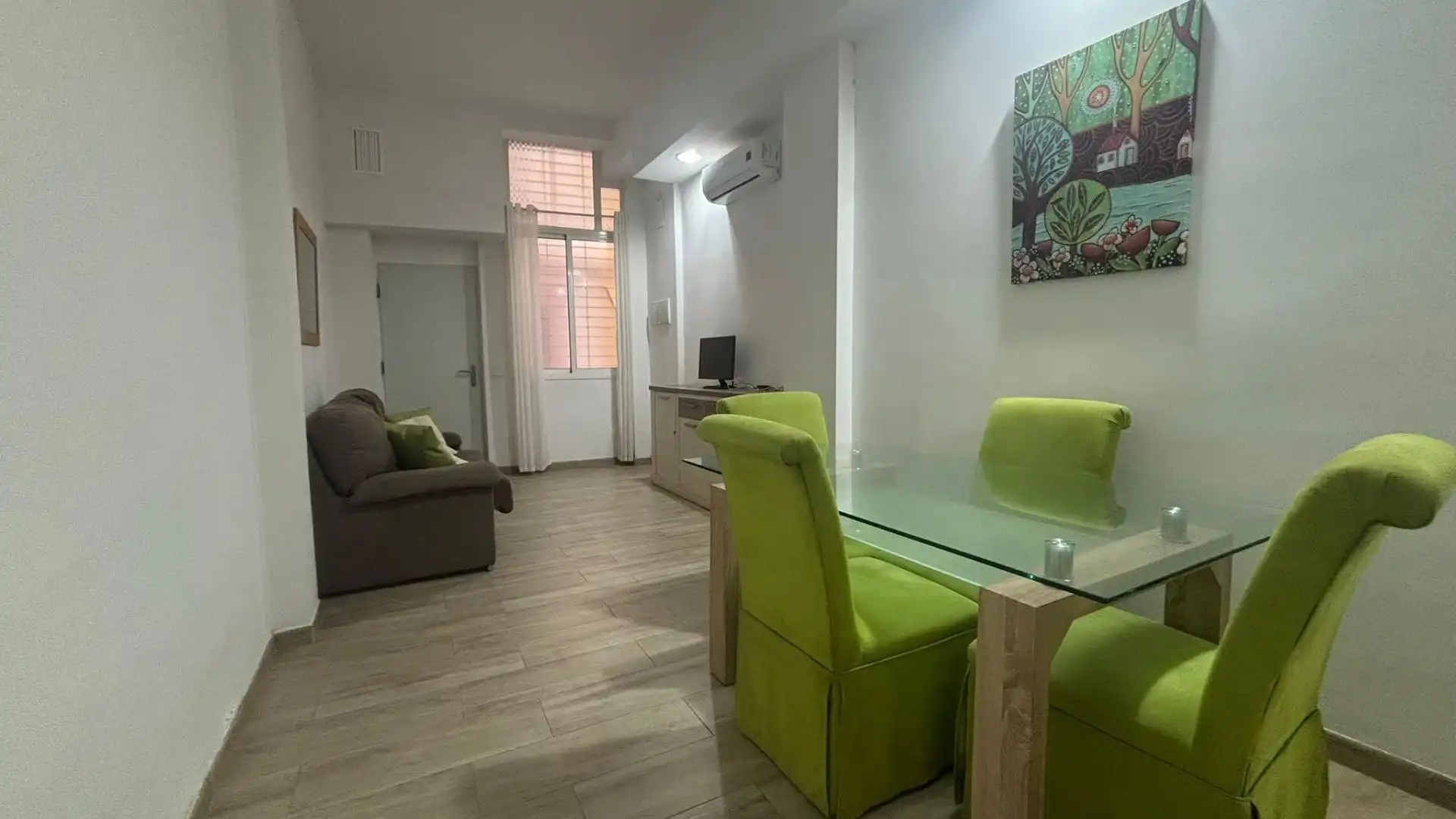 Living room of Apartments for sale in Sevilla  with Air Conditioner